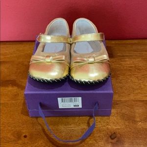 Pediped gold shoes, 18-24 months